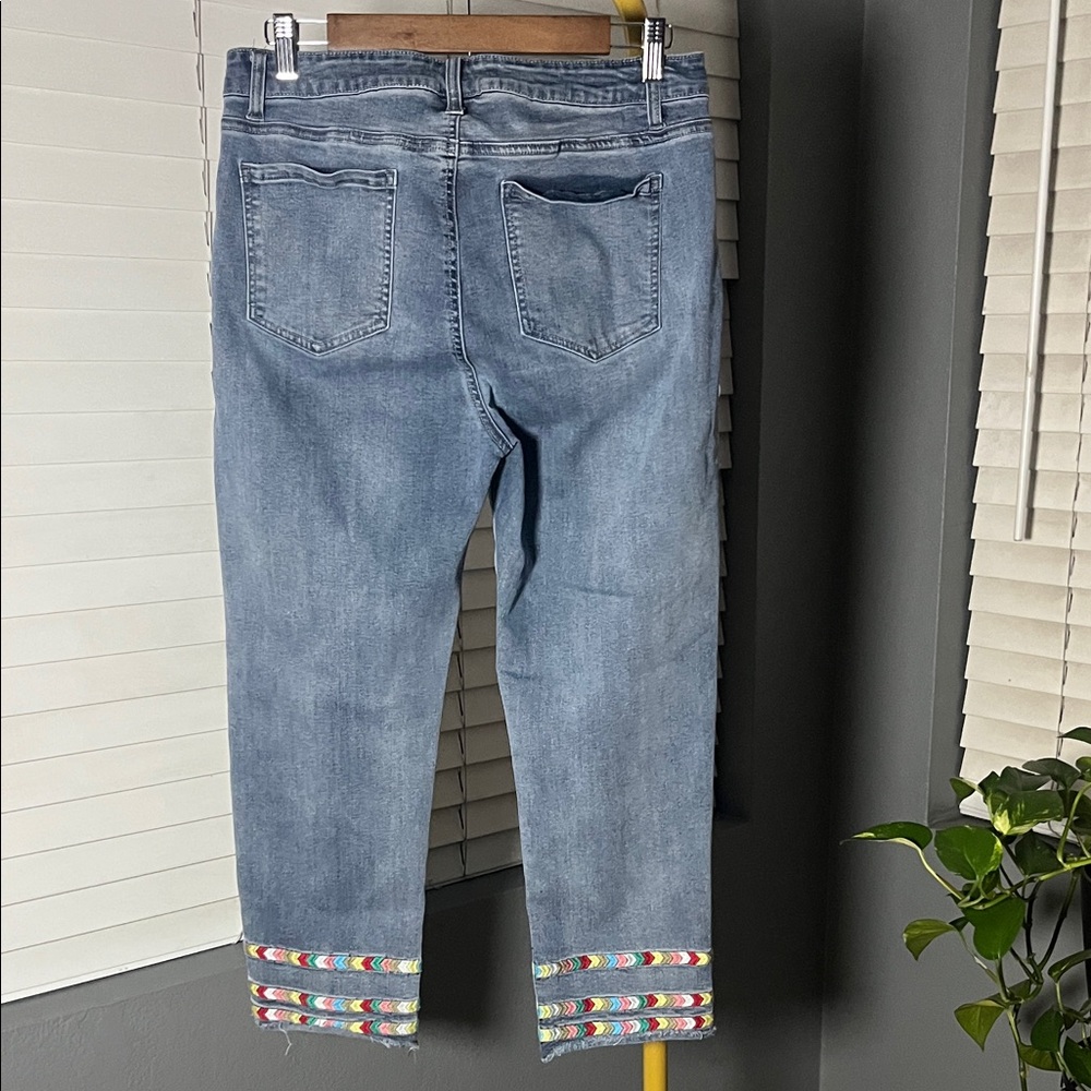Baccini Denim Cropped Jeans with Colorful Hem - Picture 3 of 4